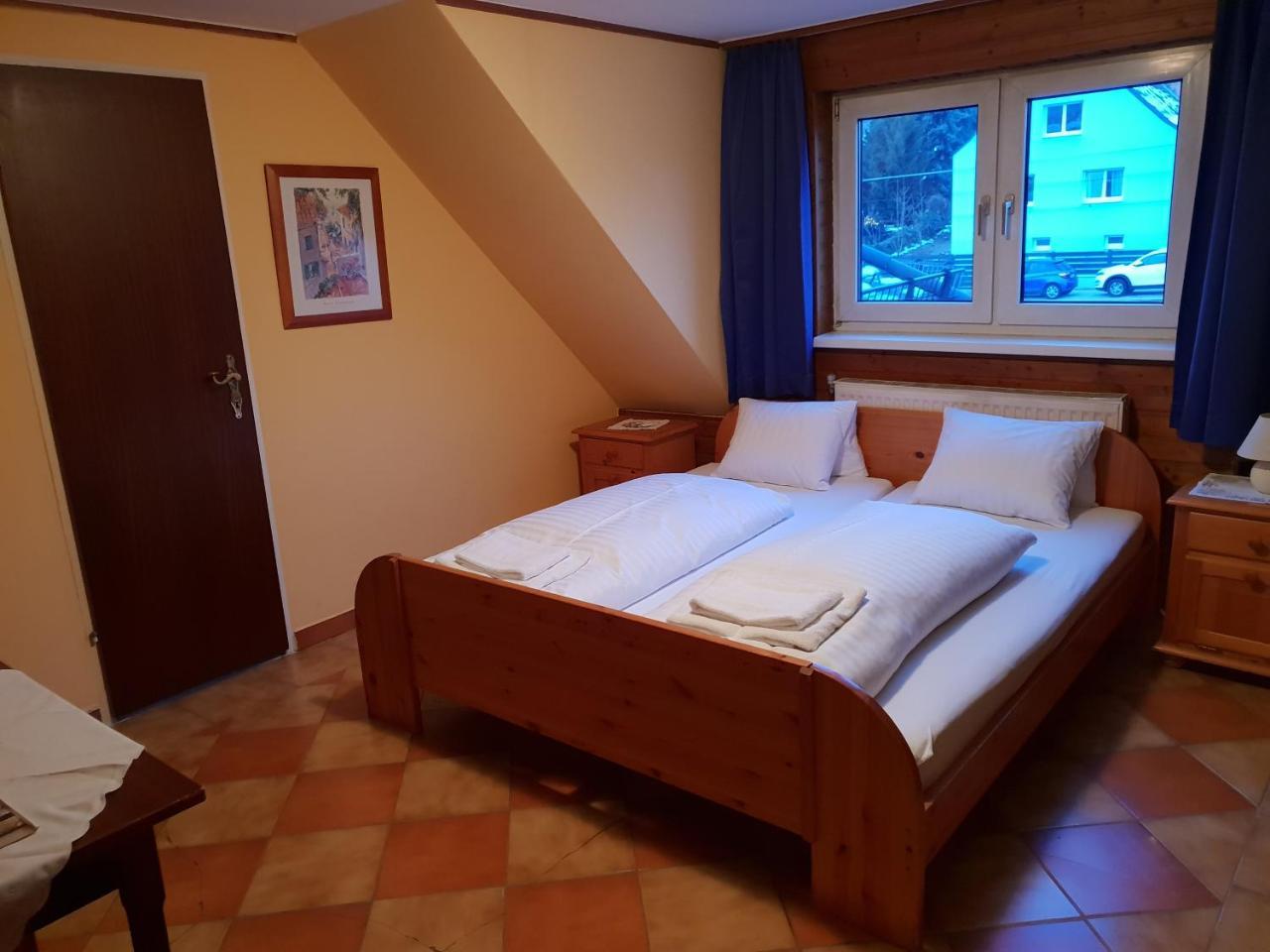 Pirates Hotel Hainburg an der Donau Eksteriør billede