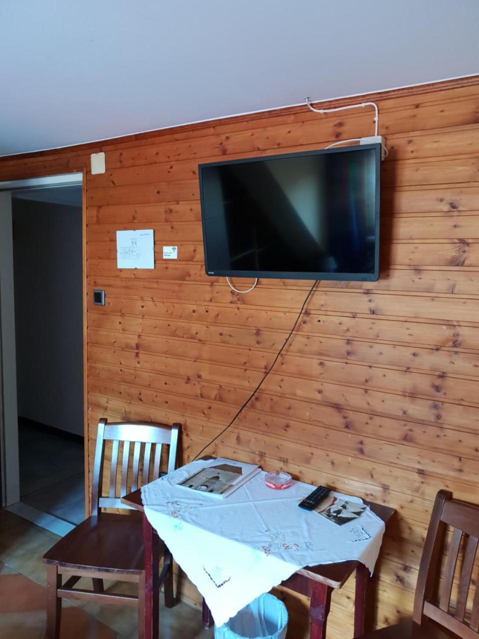 Pirates Hotel Hainburg an der Donau Eksteriør billede